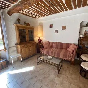 Charmante Petite Maison De Village Au Centre Hébergement de vacances